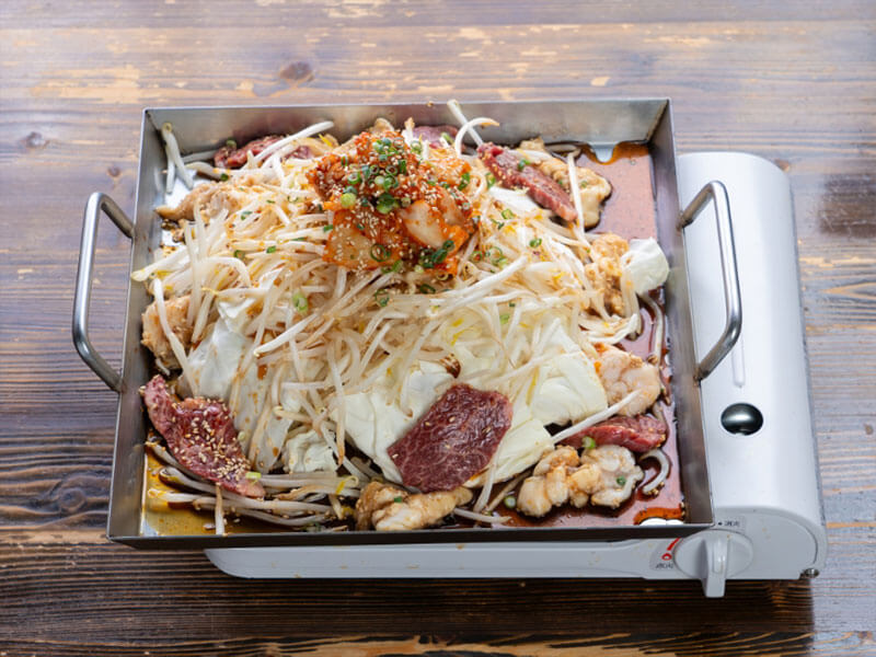 ホルモン鉄板焼